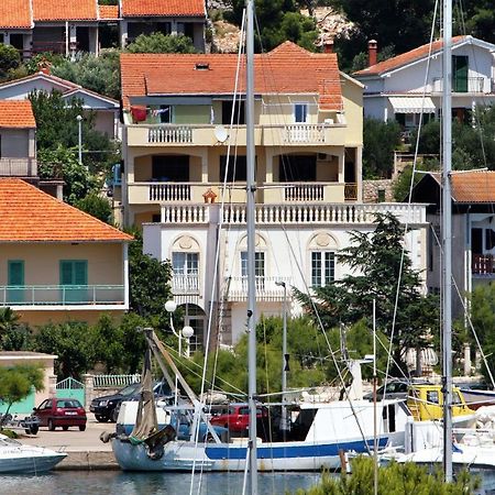 Apartments By The Sea Jezera, Murter - 5063 Buitenkant foto