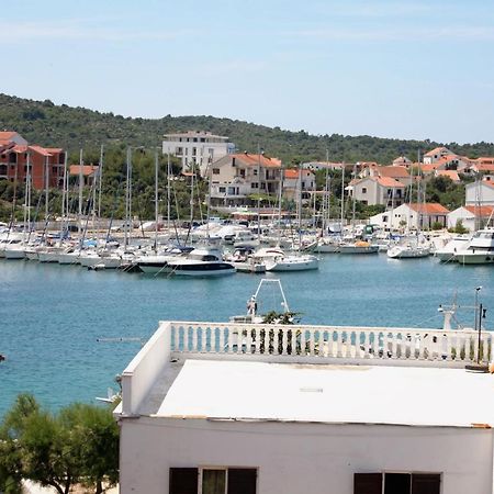 Apartments By The Sea Jezera, Murter - 5063 Buitenkant foto