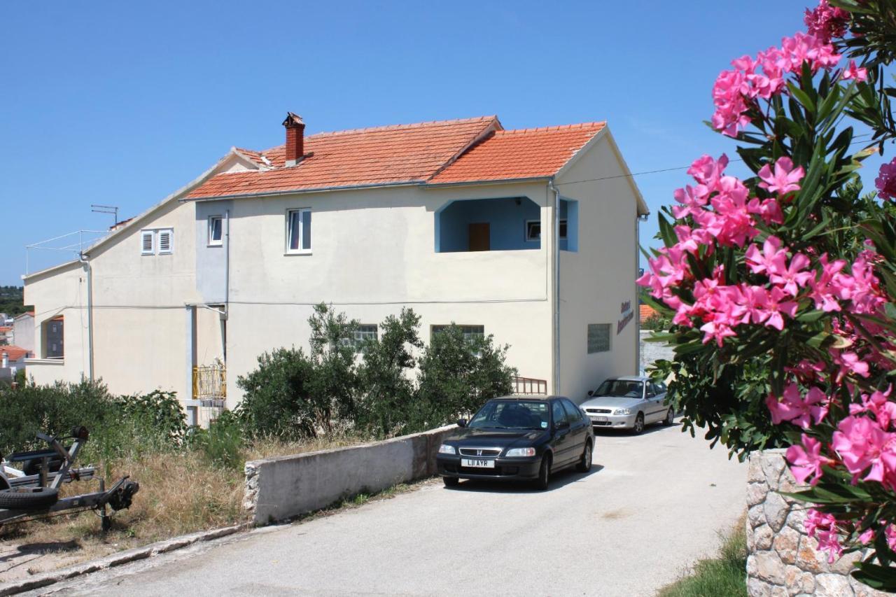 Apartments By The Sea Jezera, Murter - 5063 Buitenkant foto