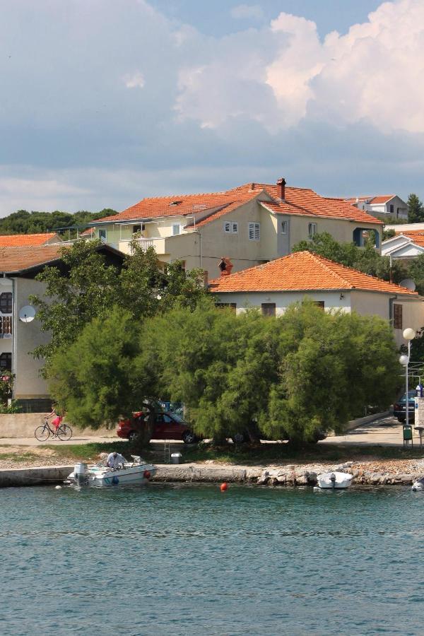 Apartments By The Sea Jezera, Murter - 5063 Buitenkant foto