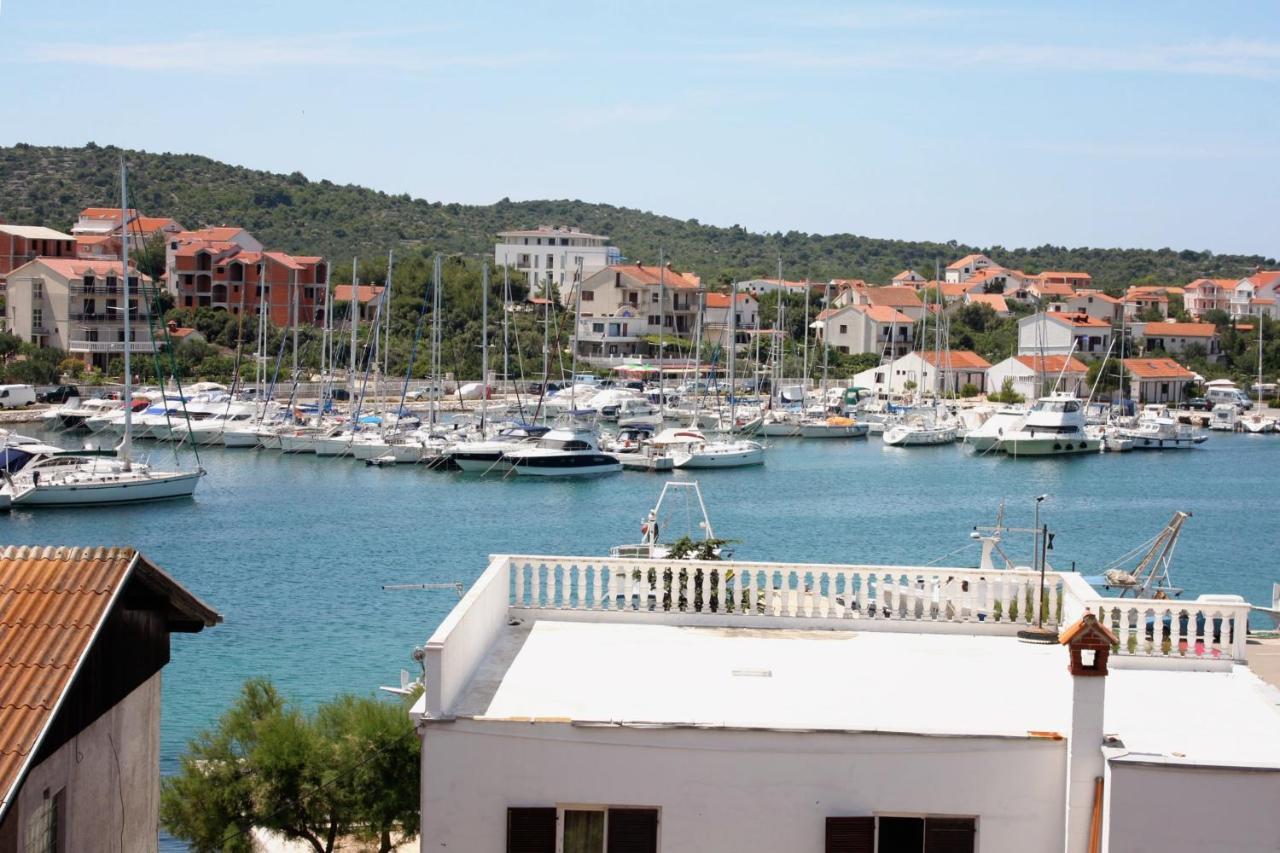 Apartments By The Sea Jezera, Murter - 5063 Buitenkant foto