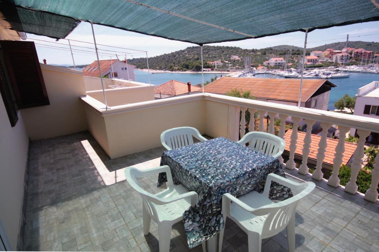 Apartments By The Sea Jezera, Murter - 5063 Buitenkant foto