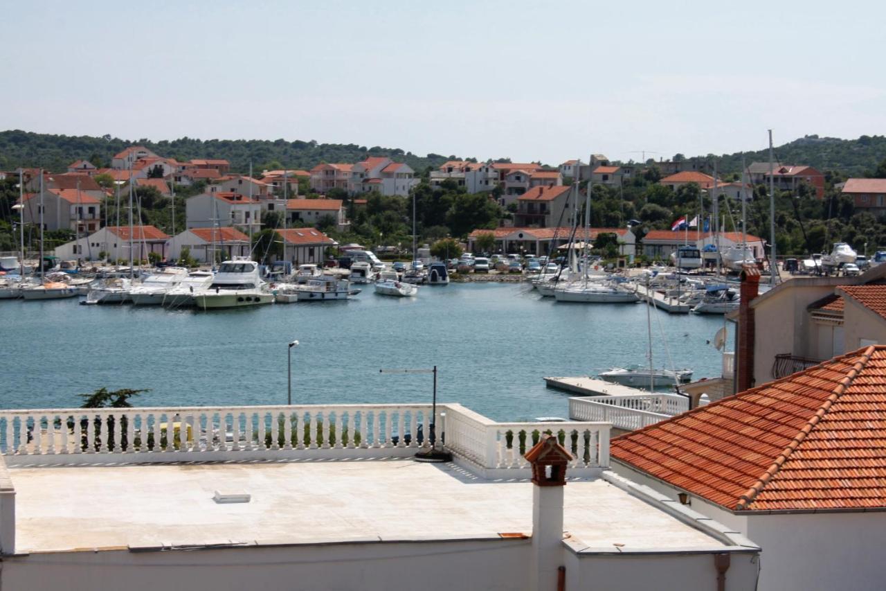 Apartments By The Sea Jezera, Murter - 5063 Buitenkant foto
